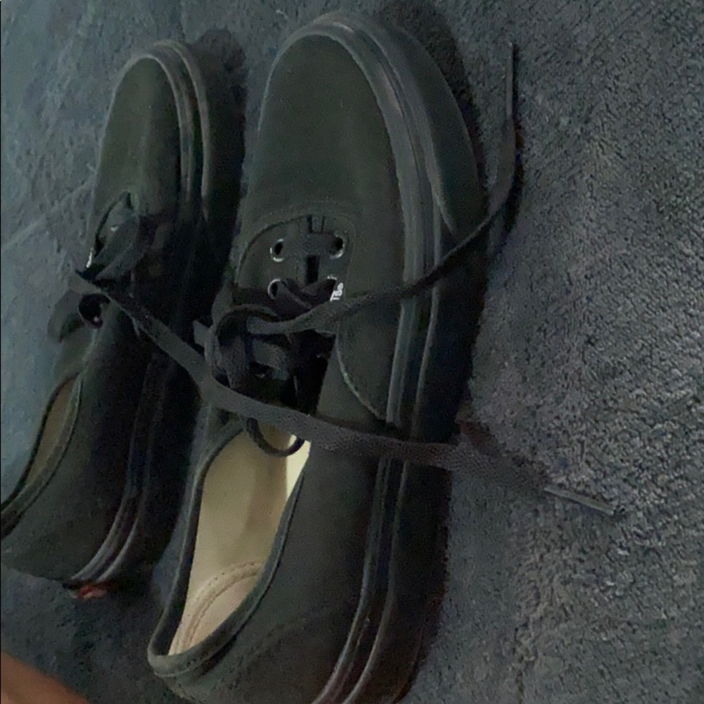 Vans - Picture 2 of 5